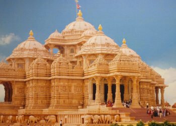 Exploring Akshardham: A Spiritual Journey in Delhi