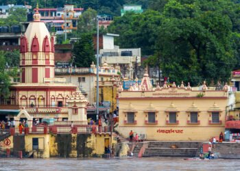 Experiencing Serenity and Adventure: A Guide to Rishikesh