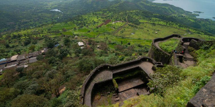 Lonavala & Khandala: The Scenic Twin Retreats of Maharashtra
